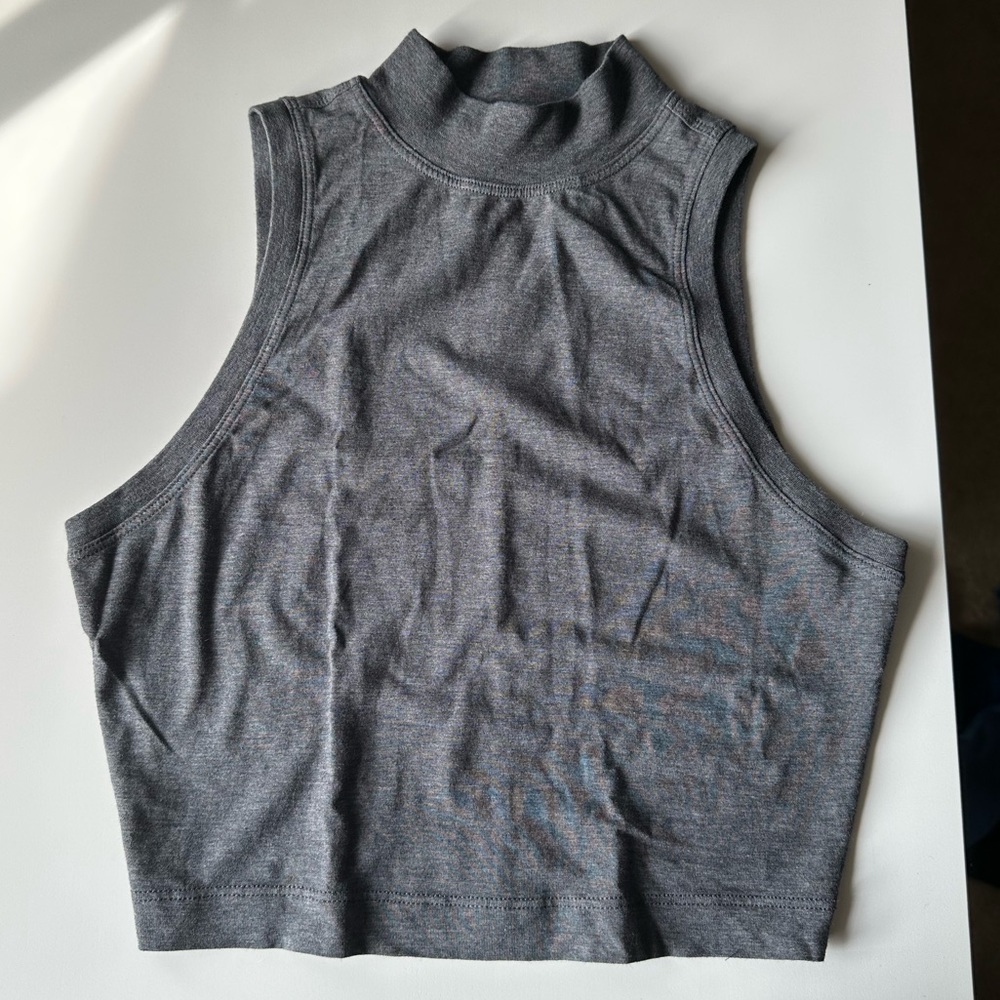 Lululemon Gray Cropped Muscle Tank